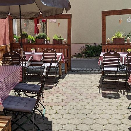 Gasthof Hotel Rose Obereisenheim エクステリア 写真